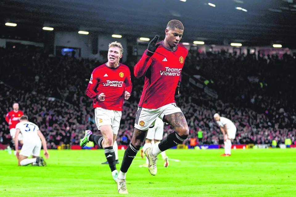 Kali terakhir Marcus Rashford (kanan) menjaringkan gol ketika perlawanan menentang Everton.