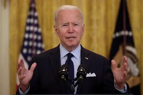 PRESIDEN BIDEN: Agensi perisikan harus melipatgandakan usaha mengumpulkan dan menganalisis maklumat yang boleh membuat kesimpulan yang pasti.- Foto REUTERS
