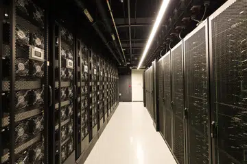 Laporan Persatuan Pusat Data Asia-Pasifik (APDCA) memetik kajian oleh Amazon Web Services pada 2023 yang mendapati pusat data menyumbang lebih $2 bilion setahun kepada ekonomi Singapura.