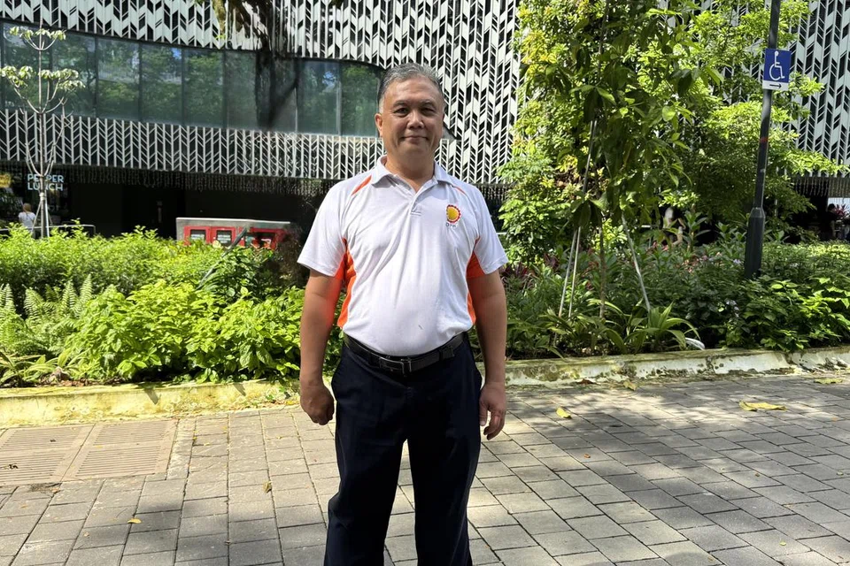 Encik Mohamad Hamim Aliyas, 62 tahun, adalah antara dua calon yang dijadual bertanding di Kawasan Undi Perwakilan Berkumpulan (GRC) Jalan Besar bagi Pilihan Raya Umum (GE) 2025. 