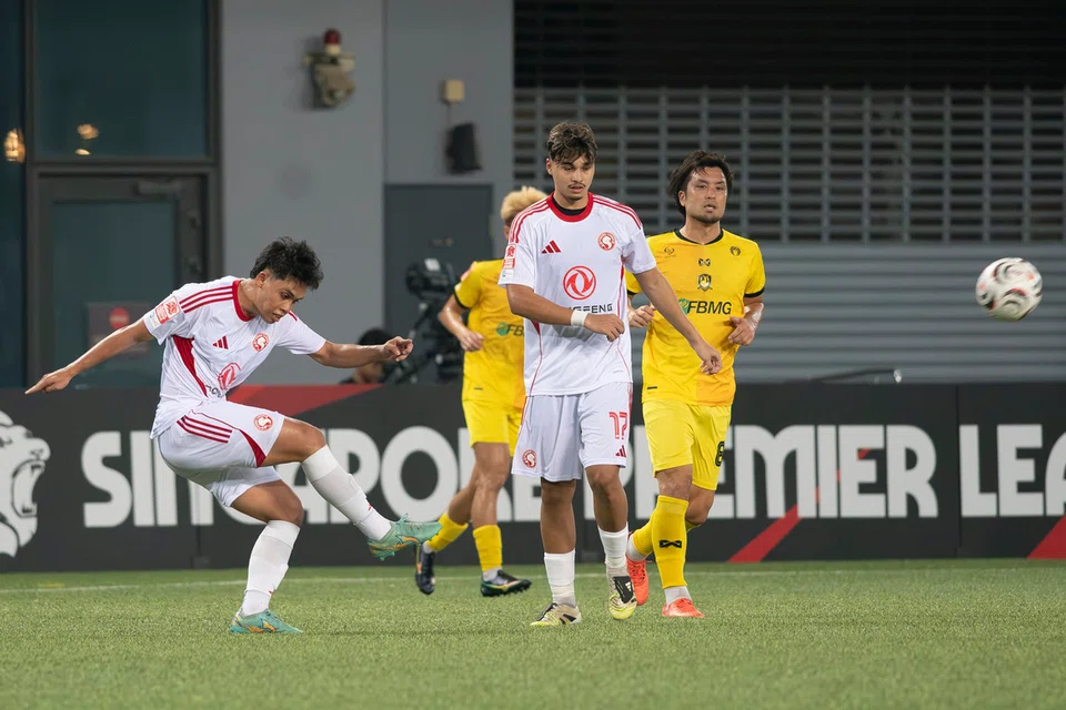 Tampines Rovers pimpinan Nazri Nasir bangkit di separuh masa kedua untuk menundukkan Young Lions 4-1 di Our Tampines Hub pada 18 Oktober. Keputusan tersebut sekali gus mengekalkan rekod bersih tiga kemenangan berturut-turut.