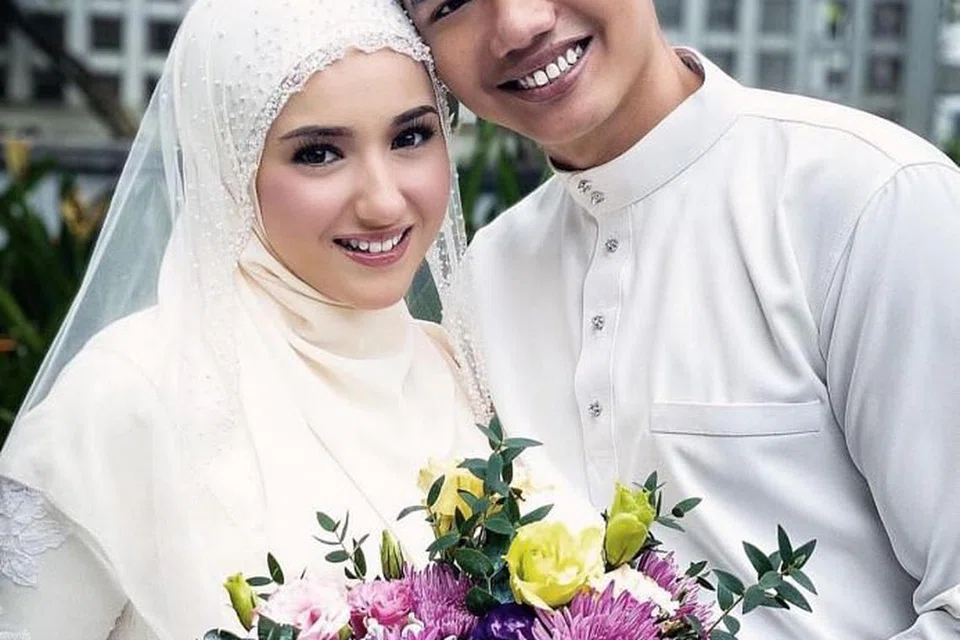 RAHSIA LIMA TAHUN: Pelakon Hannah Delisha (kIri) dan Imam Shah yang menyorok rahsia percintaan mereka dan dikenali hanya dalam kalangan teman terdekat menamatkan zaman bujang mereka dan selamat diijabkabulkan pada Khamis (18 Februari). - Foto INSTAGRAM HANNAH DELISHA