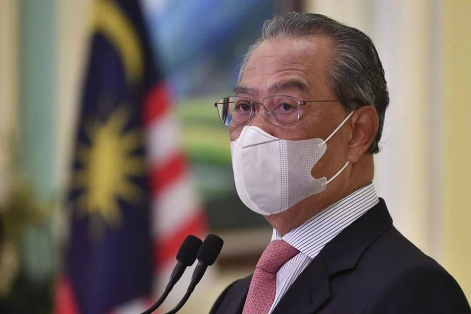 Dua anggota pembangkang telah meninggalkan Parti Keadilan Rakyat (PKR) dan mengikrarkan sokongan terhadap Perdana Menteri Tan Sri Muhyiddin Yassin. 