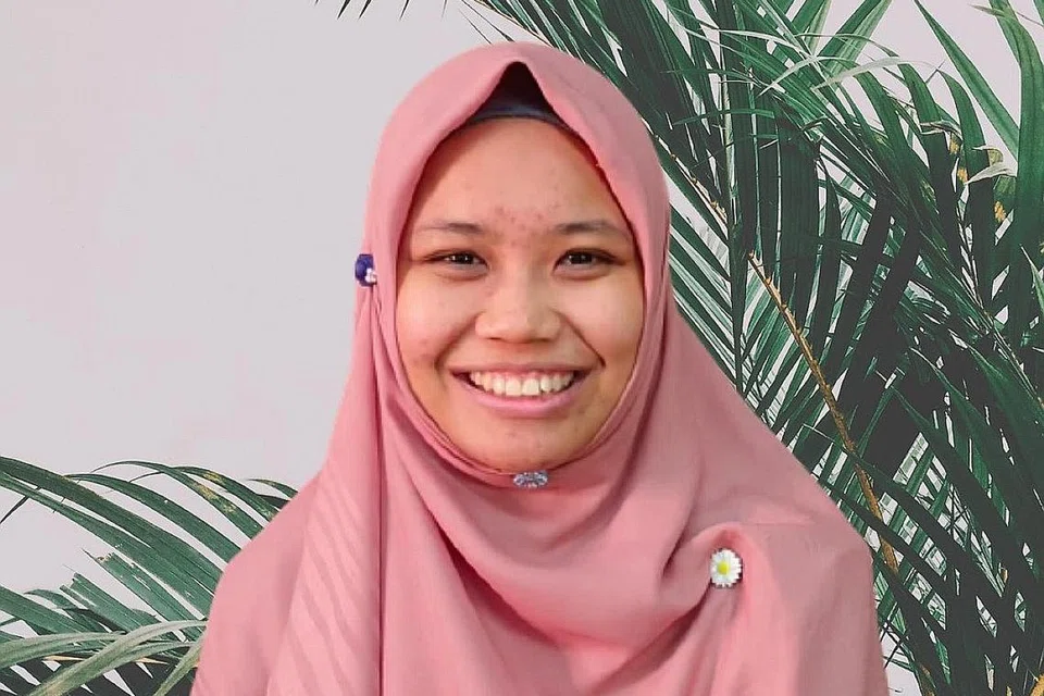 Ustazah Nur Arina Mohd Adom