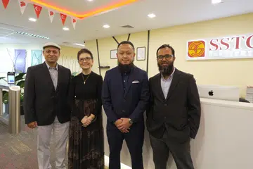 MASA DEPAN KEWANGAN ISLAM: (Dari kiri) Encik Emil Dereinda, Ketua Pengarah Institut SSTC; Cik Rose Yeo, Ketua Pegawai Eksekutif Institut SSTC; Encik Damar Hulan Osman, Ketua Pegawai Eksekutif iBANTU Pte Ltd; dan Encik Mohammed Rafique Abu Bakar Maricar, Pengarah Eksekutif  iBANTU Pte Ltd. Diploma yang diperkenalkan Institut SSTC dan iBantu Pte Ltd itu akan meningkatkan kemahiran dan pengetahuan tentang perbankan Islam dan Kewangan Beretika. 