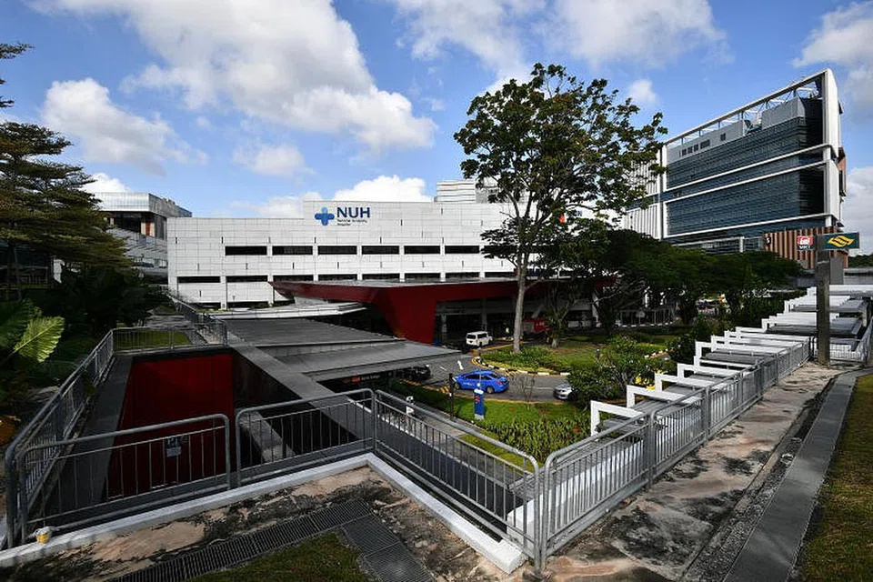 TINDAKAN SEGERA: Langkah kawalan pencegahan dilaksanakan dengan ketat di kesemua projek ubah elok Hospital Universiti Nasional (NUH) setelah adanya kelompok pekerja yang dijangkiti koronavirus.