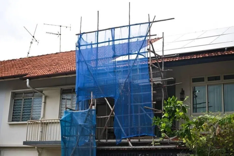 perancah kayu, risiko kebakaran, peraturan keselamatan Singapura