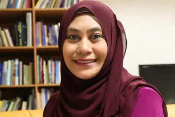 CIK HANIM MOHD SALEH: Sifatkan karya yang diterima "cukup memberangsangkan dari segi mutu bahasa, kreativiti dan keaslian". 