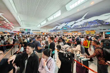 Situasi di Lapangan Terbang Antarabangsa Kuala Lumpur (KLIA) sekitar 3 petang. 