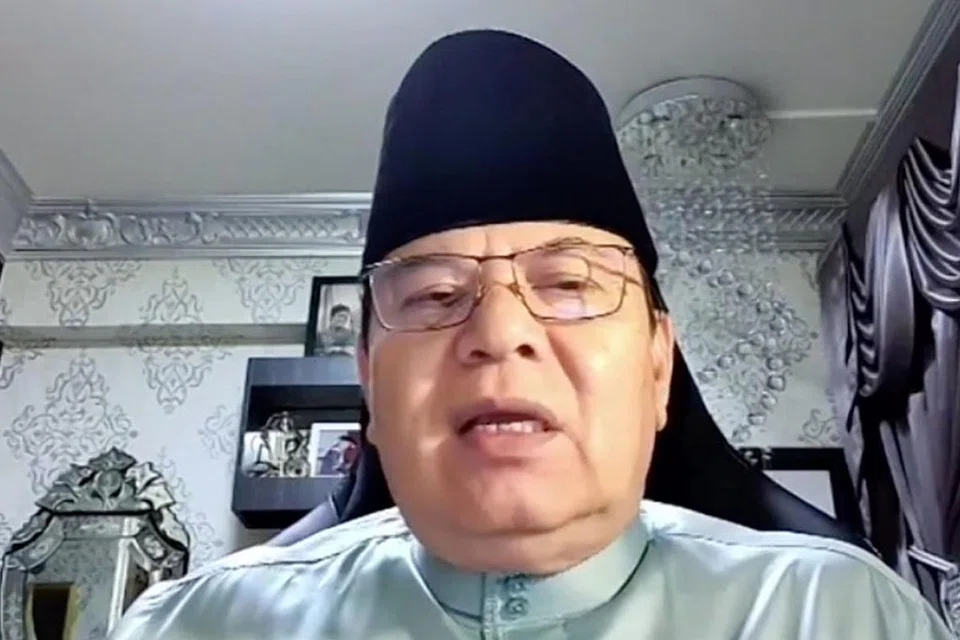 - Ustaz Ahmad Dahri.