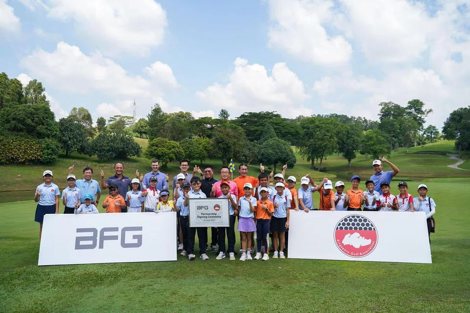 CUNGKIL BAKAT MUDA: Pemain golf kategori junior di sini, yang berusia dari lima hingga 14 tahun, berpeluang menyertai lebih banyak kejohanan golf pada 2024. 