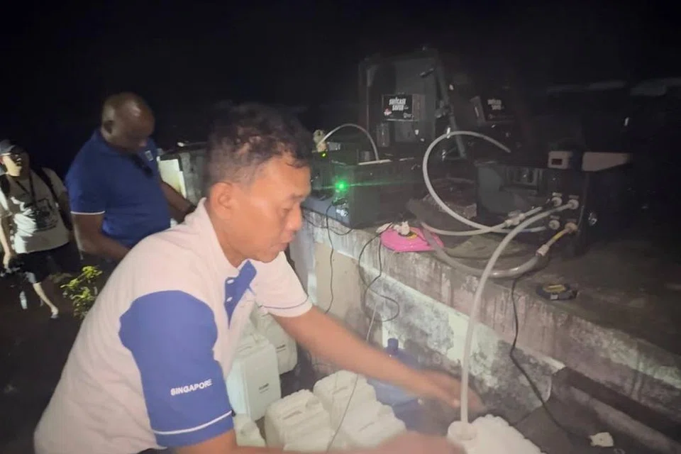 Sejak ketibaan badan amal tempatan, Humanity Matters, yang melibatkan pasukan 11 anggota yang bekerja dengan rakan kongsi Asean CARE UAB Foundation, Myanmar Golden Rock dan KBZ Bank, di Naypyitaw, Myanmar, pada 29 Mac, mereka telah bekerja 20 jam sehari untuk menyokong fasa genting kecemasan kemanusiaan.
