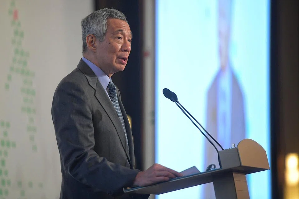 SERU PERPADUAN: Encik Lee menggesa pemimpin negara Asean melihat melebihi kepentingan negara sendiri dan bekerjasama bagi memelihara kedudukan Asean di mata dunia. - Foto BH oleh ARIFFIN JAMAR