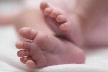 Mayat bayi yang ditanam oleh ibunya hanya terbongkar hampir setahun selepas kelahirannya pada April 2022 selepas wanita itu mengaku apa yang dilakukan. 