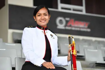 CAPAI IMPIAN: ME4 Nur Fadilah Jubir sejak kecil lagi mempunyai impian menjadi jururawat di medan perang sebagai pakar perubatan di SAF dan beliau telah menyertai SAF pada 2020 selepas menukar kerjaya daripada seorang jururawat sebelum ini. - Foto-foto MINDEF