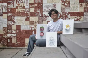 KEJAR IMPIAN: Muhammad Irfan Muhammad Rapid merupakan antara 160 lulusan Sekolah Seni Singapura (Sota) bagi kohort 2023 yang menerima keputusan peperiksaan Program Diploma Baccalaureate Antarabangsa (IBDP) pada 3 Januari.   