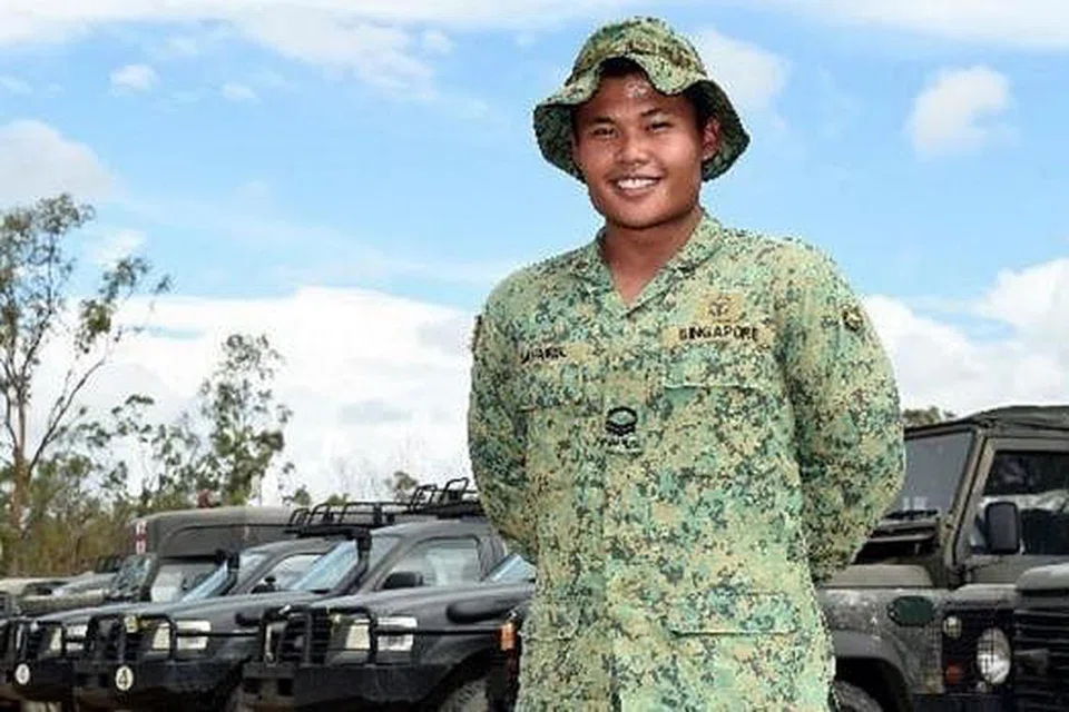 BERDISIPLIN: Lans Koporal Sahairul berkata latihan beliau membantunya tekun dan berdisiplin menghadapi cabaran. - Foto HAKIM YUSOF