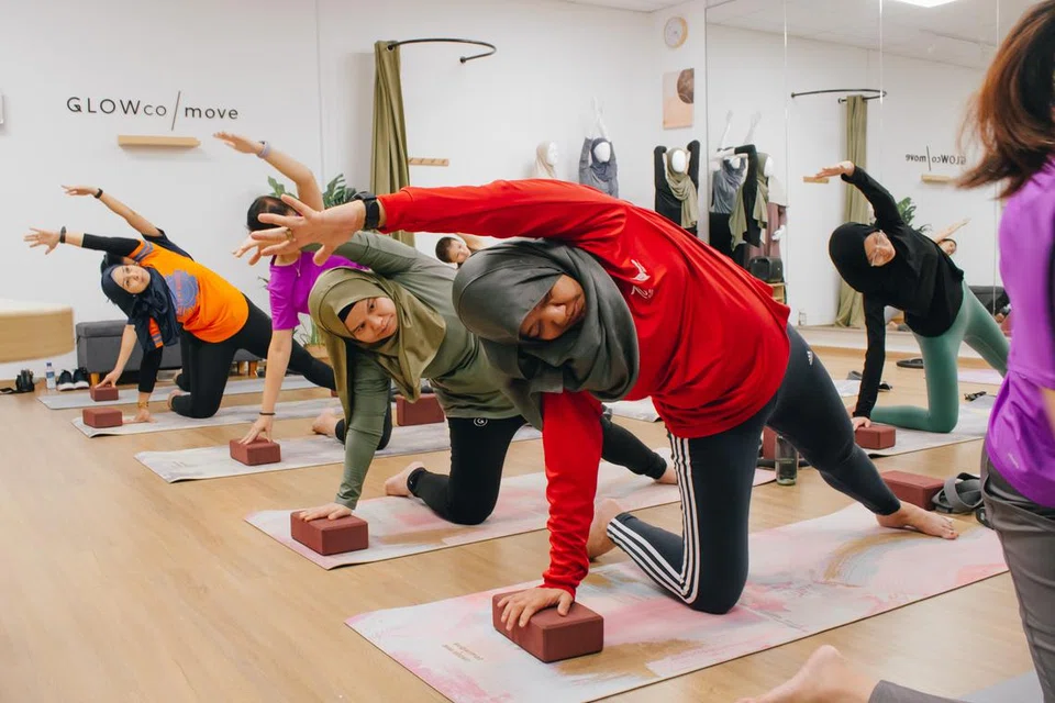 Singapura, wanita, sihat, kuat, bersenam, Glowco Move