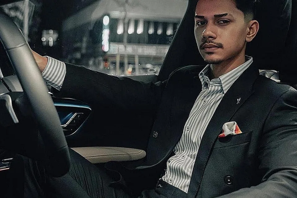 USAHA KERAS: As'ad Motawh kini berjaya memiliki dua banglo dan sebuah kereta mewah setelah menjalankan tiga perniagaan. - Foto INSTAGRAM ASAD MOTAWH