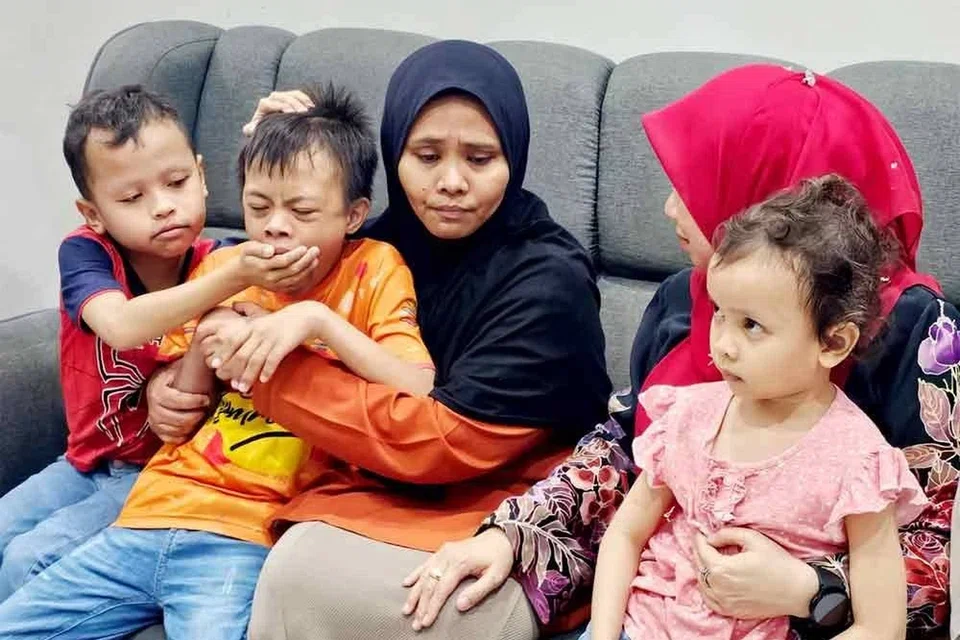 FRU, lori batu, kemalangan, balu, Sindrom Down