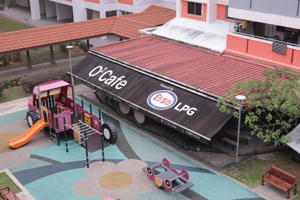 kebakaran kedai kopi, Bukit Batok, kerugian perniagaan
