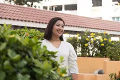 RELAWAN SEJAK USIA 15 TAHUN: Setelah lama berbakti di peringkat masyarakat Cik Nadia Ahmad Samdin mahu melanjutkan usaha berbakti di peringkat lebih tinggi. - Foto PAP