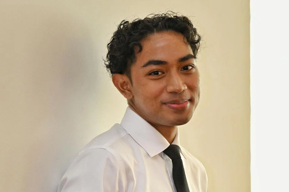 Singapura, Muhammad Noor Isaac Rafinyi, Universiti Oxford, biasiswa, Lembaga Perpustakaan Negara, NLB