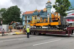 TUNGGU BANGUNAN BARU: Bagi memberi laluan kepada kerja-kerja naik taraf yang giat dijalankan kini, Masjid Malabar telah ditutup sebelum dibuka kembali sepenuhnya pada pertengahan tahun ini. - Foto-foto MASJID MALABAR