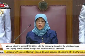 PENGGAL BARU PEMERINTAH: Presiden Halimah Yacob menyampaikan ucapan yang membentangkan keutamaan dan dasar pemerintah bagi penggal baru. - Foto GOV.SG