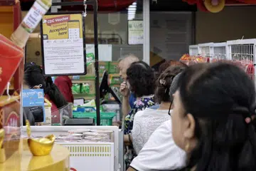 Sebanyak $156 juta daripada $255 juta baucar CDC yang dibelanjakan telah digunakan di pasar raya yang mengambil bahagian. 