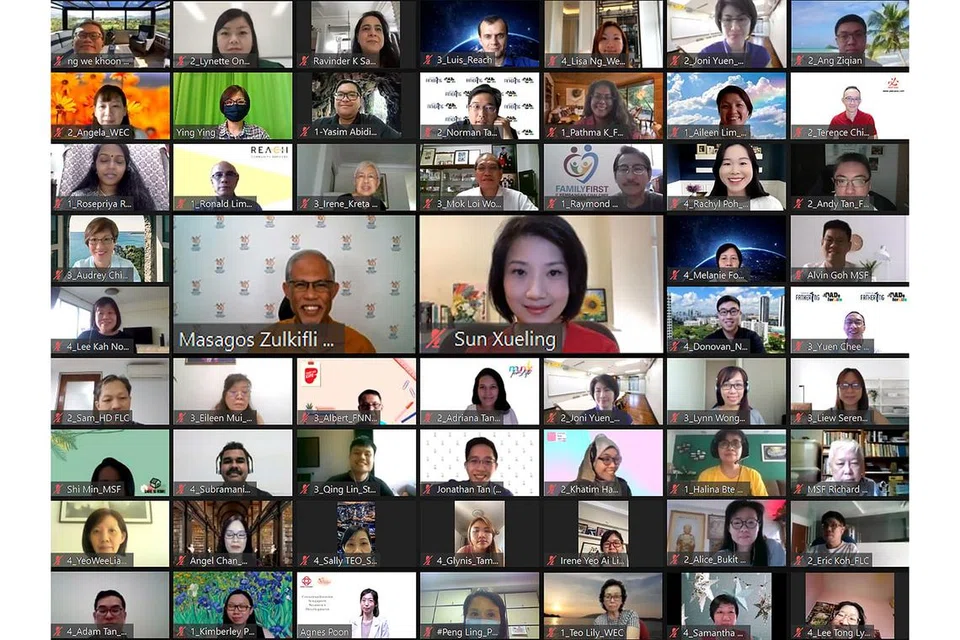 TAHUN WANITA: Dalam perbincangan semalam, Encik Masagos berkata MSF akan menumpukan usaha tahun ini bagi meraikan kemajuan dan potensi wanita Singapura. Turut serta dalam perbincangan itu ialah Cik Sun Xueling. - Foto MSF