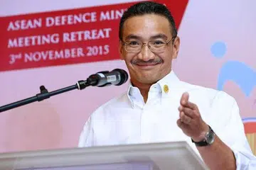 DEDAH RANCANGAN ISIS: Kumpulan militan Negara Islam (IS) telah mengeluarkan senarai nama beberapa pemimpin Malaysia sebagai sasaran mereka. - Foto Reuters
