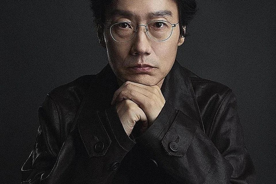 TINGGALKAN KESAN: Encik Hwang, pencipta siri Squid Game, dipilih tahun ini atas kreativitinya yang mencerminkan isu sosial masyarakat. - Foto NETFLIX