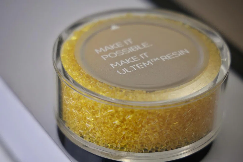 Kilang SABIC akan menghasilkan sejenis resin berkekuatan tinggi yang digunakan dalam perusahaan seperti aeroangkasa, penjagaan kesihatan dan kenderaan elektrik. 