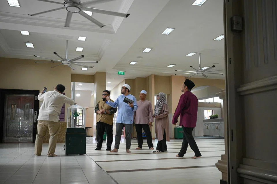PENGGUNAAN BIJAK: Pihak Masjid Assyakirin menggunakan kuasa media sosial bukan sahaja untuk menggalak jemaah ke masjid, malah untuk sampaikan nilai-nilai masjid kepada masyarakat.