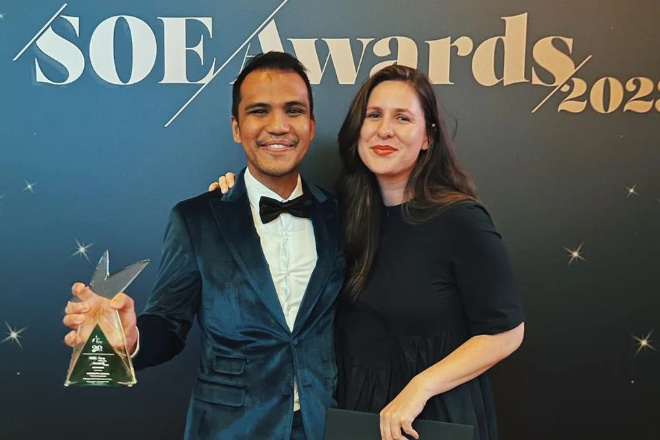 BERSAMA BERJAYA: Ketua Pegawai Eksekutif (CEO) The Black Hole Group, Encik Mustaffa Kamal (kiri), bersama isteri, Cik Hayley Ridgwell, yang juga Pengurus Jenama syarikat tersebut.