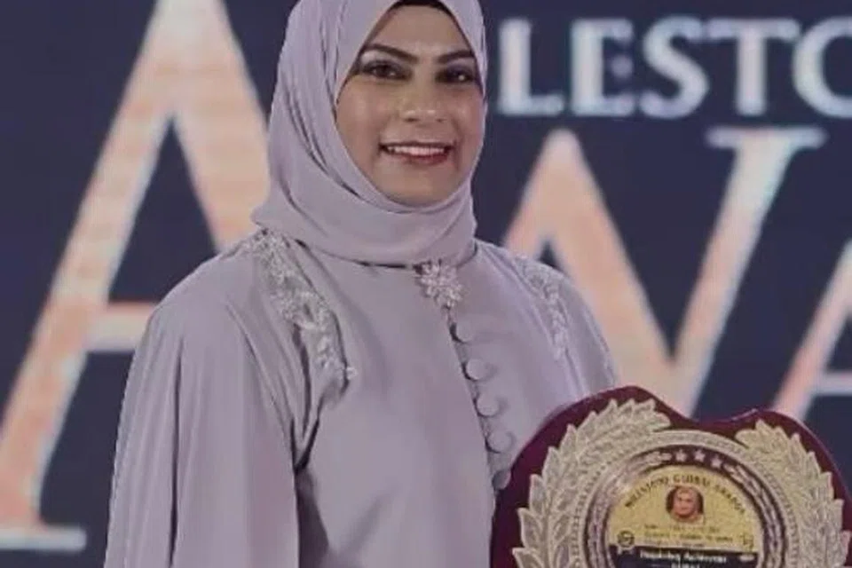 Pada 14 September 2024, Cik Farah Julaiga Farwin, telah mendapat pengiktirafan dalam majlis ‘Milestone Global Award’ di Dubai dengan Anugerah Kecemerlangan Inspirasi bagi Rekaan Fesyen.