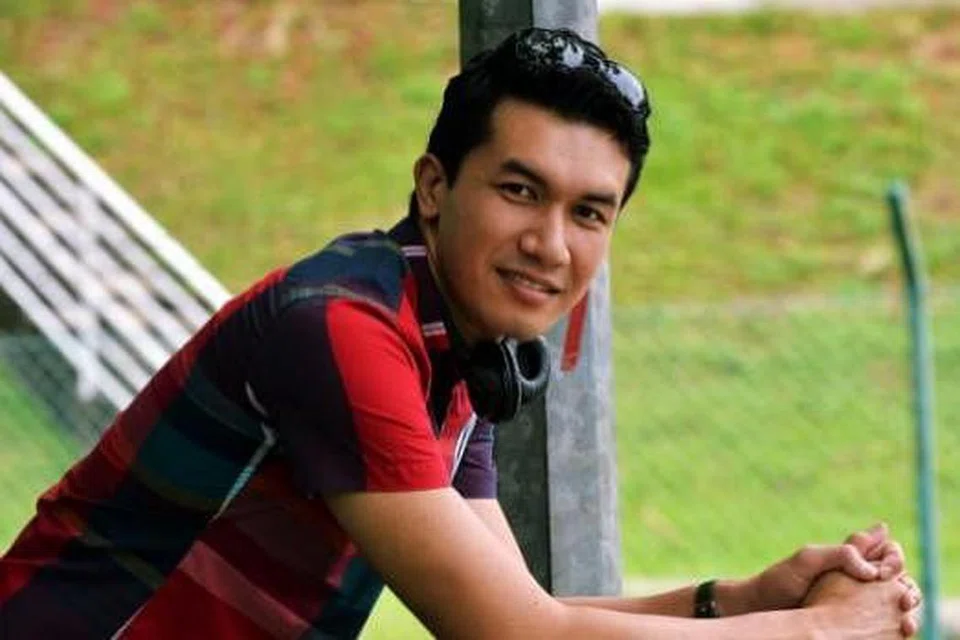 PELAKON 'BARU': Nama pelakon Ungku Ismail Aziz popular menerusi siri drama stesen televisyen TV3 'Teman Lelaki Upahan' walaupun beliau sudah berlakon selama 10 tahun. - Foto KHALID BABA 