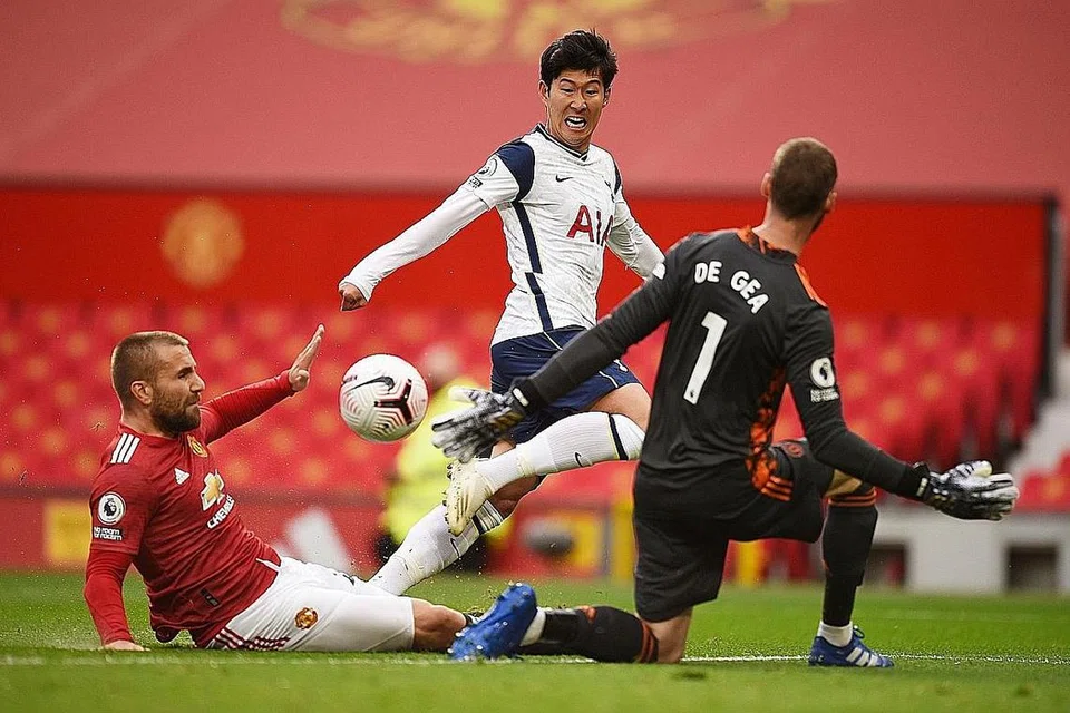 CUKUP BERBISA: Son Heung-min menjaringkan gol kedua ketika Spurs menewaskan Manchester United dalam perlawanan hujung minggu lalu. - Foto REUTER