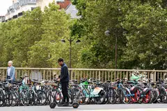 BANDAR PERTAMA: Paris jadi ibu kota Eropah pertama  mengharamkan e-skuter.