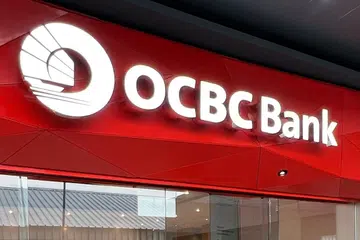PESALAH BERULANG: Suspek belia yang terlibat dalam pelbagai jenayah pernah didakwa atas kesalahan penipuan pancingan data bank OCBC yang melibatkan kira-kira $12.8 juta. - Foto BH olehKUA CHEE SIONG