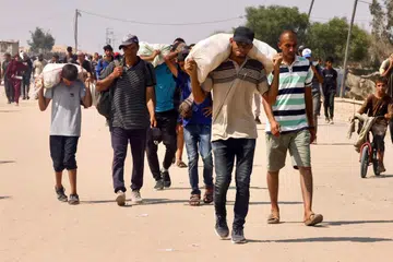 Greece menjatuhkan sebanyak 8.5 tan bekalan makanan dari udara di beberapa kawasan di Gaza pada 9 Ogos.