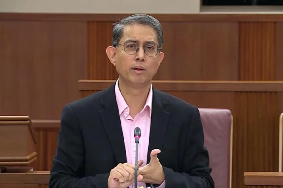Menteri Negara (Ehwal Dalam Negeri merangkap Pembangunan Negara), Profesor Madya Dr Muhammad Faishal Ibrahim.
