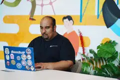 Bekas pelajar ITE Bishan, yang kini pengasas syarikat perundingan inovasi dan pelaburan, Meet Ventures, Encik Mohammed Farhan Mohd Firdaus, bertekad menggunakan bimbingan yang diperolehi ketika di bangku sekolah untuk memberi suntikan inspirasi kepada pemilik syarikat pemula lain. 