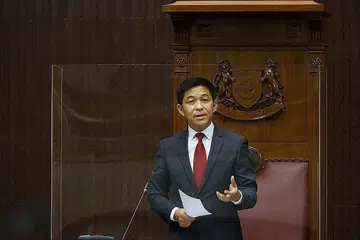 SPEAKER PARLIMEN: Encik Tan Chuan-Jin dipilih semula sebagai Speaker Parlimen semalam. Dalam ucapannya, beliau berkata AP parti pemerintah dan pembangkang harus mencapai matlamat bersama dalam berkhidmat kepada Singapura dan rakyat, terutamanya di tengah-tengah krisis yang sedang berlaku kini. - Foto MCI