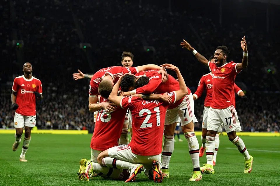 PEMAIN LEBIH BERSEMANGAT DI ERA BARU?: Para pemain Manchester United mungkin lebih bertekad menunjukkan bahawa prestasi United yang mengecewakan disebabkan 'kelemahan' Solskjaer daripada kekurangan mereka. Tapi tugas mereka bukan mudah...mereka hadapi pasukan pimpinan Thomas Tuchel, Chelsea, pendahulu liga dan juara Liga Juara-Juara. - Foto EPA-EFE/REUTERS