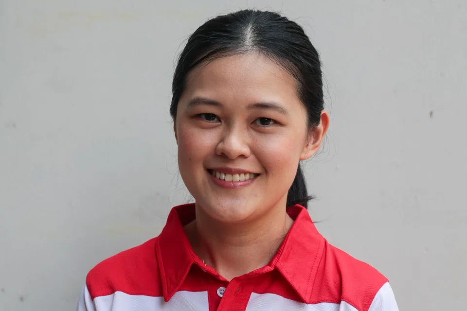 Cik Stephanie Tan