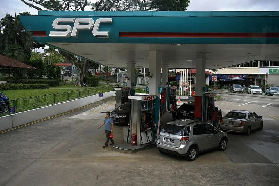 Stesen pam minyak di Bukit Batok.