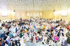 Kira-kira 400 ahli keluarga keturunan Encik Mohd Diah dan Cik Jumirah, serta Encik Abd Latiff dan Cik Kartimun berkumpul di HomeTeamNS Khatib pada 12 April untuk menyambut Hari Raya bersama-sama buat kali pertama sejak 2016.