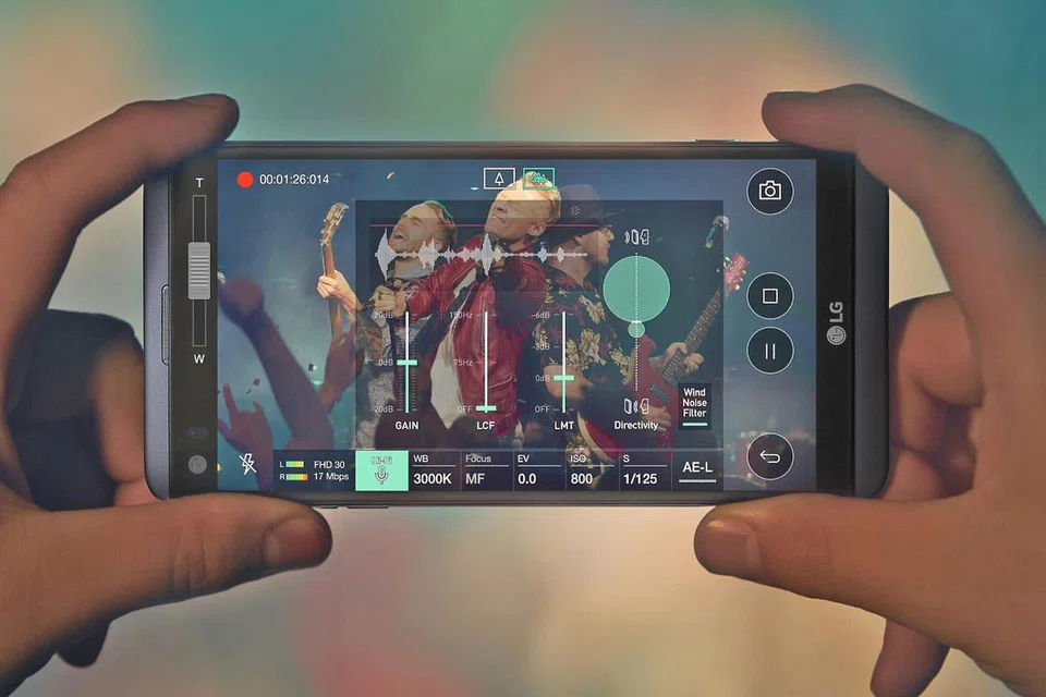 LENGKAP DENGAN KEUPAYAAN BERBILANG MEDIA: Telefon pintar V20 ini merupakan telefon pintar yang pertama di dunia yang mempunyai cip memproses 32-bit Hi-Fi Quad DAC, yang dikuasakan dengan Teknologi ESS, pereka produk audio berprestasi tinggi. - Foto LG